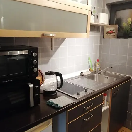 Quiet Location In Schoenau, Free Parking, Balcony Daire