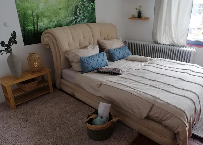 Quiet Location In Schoenau, Free Parking, Balcony Daire